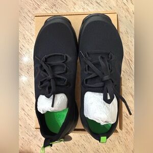 OOFOS OOMG Sport LS Women Black Sneakers